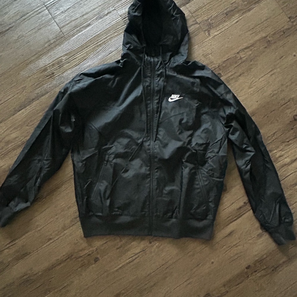 Nike Black Windbreaker Jacket Sleek Modern Design